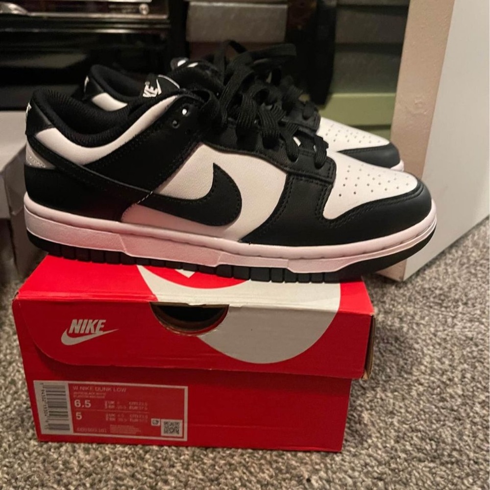 Women’s Nike Dunks Low